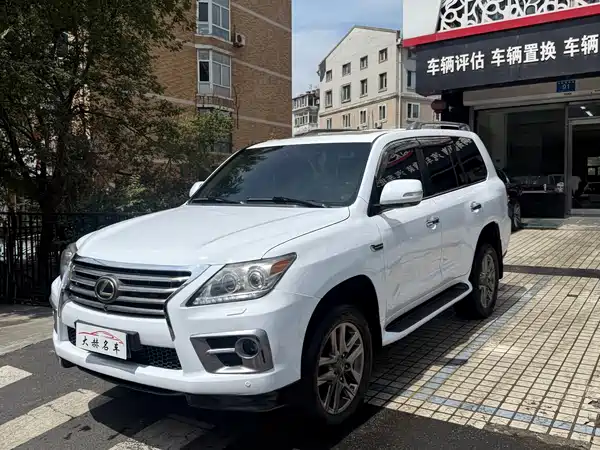 Lexus LX 2009