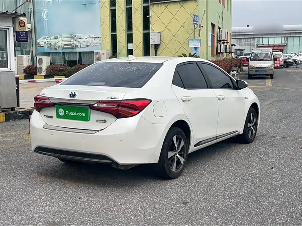Toyota Levin Twin Engine E+ 2019 — фото 20