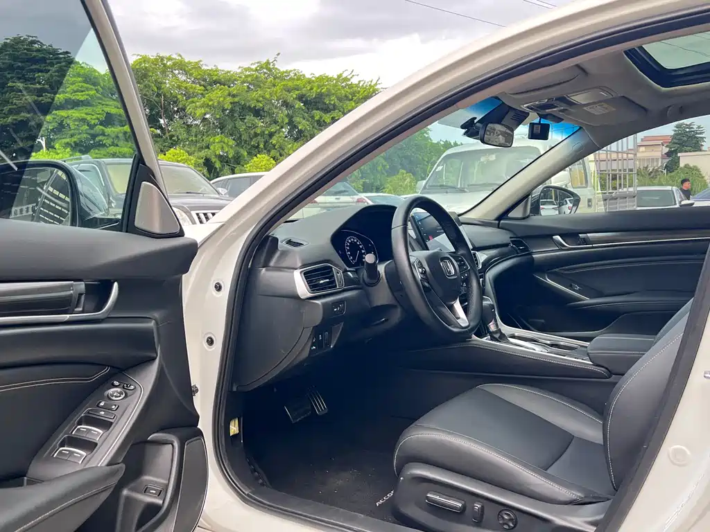 Honda Accord 2023