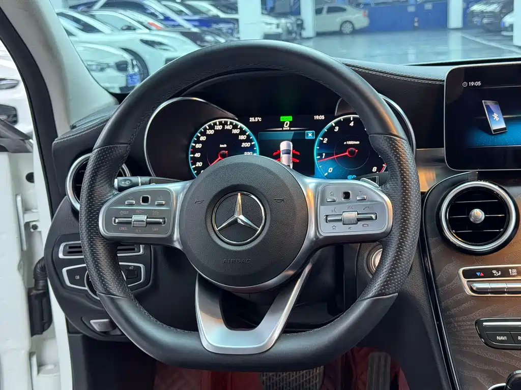 Mercedes-Benz C-Class 2020 — фото 9