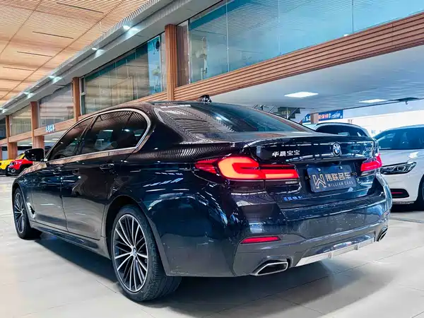 BMW 5 Series 2021