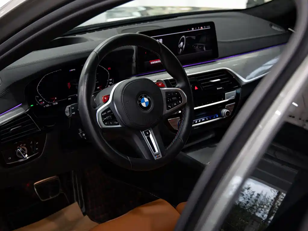 BMW M5 2021 — фото 9