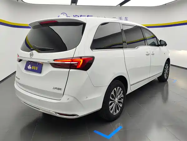 Buick GL8 2022