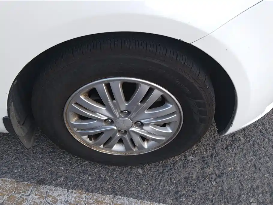 Kia K2 2014