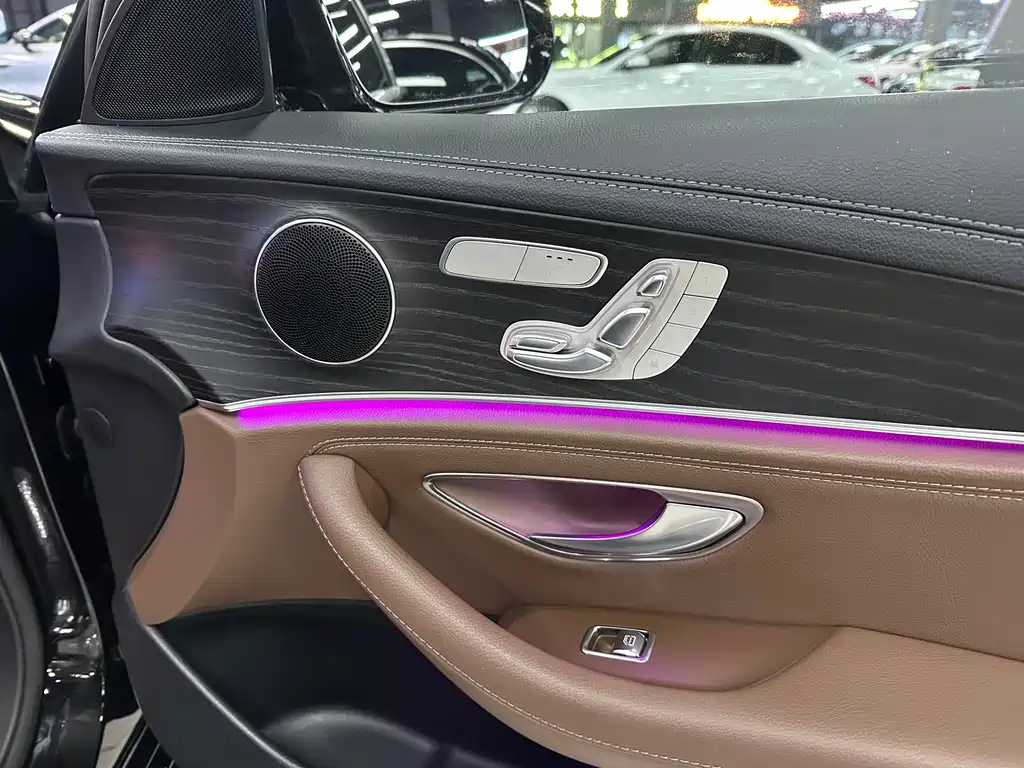 Mercedes-Benz E-Class 2020 — фото 10