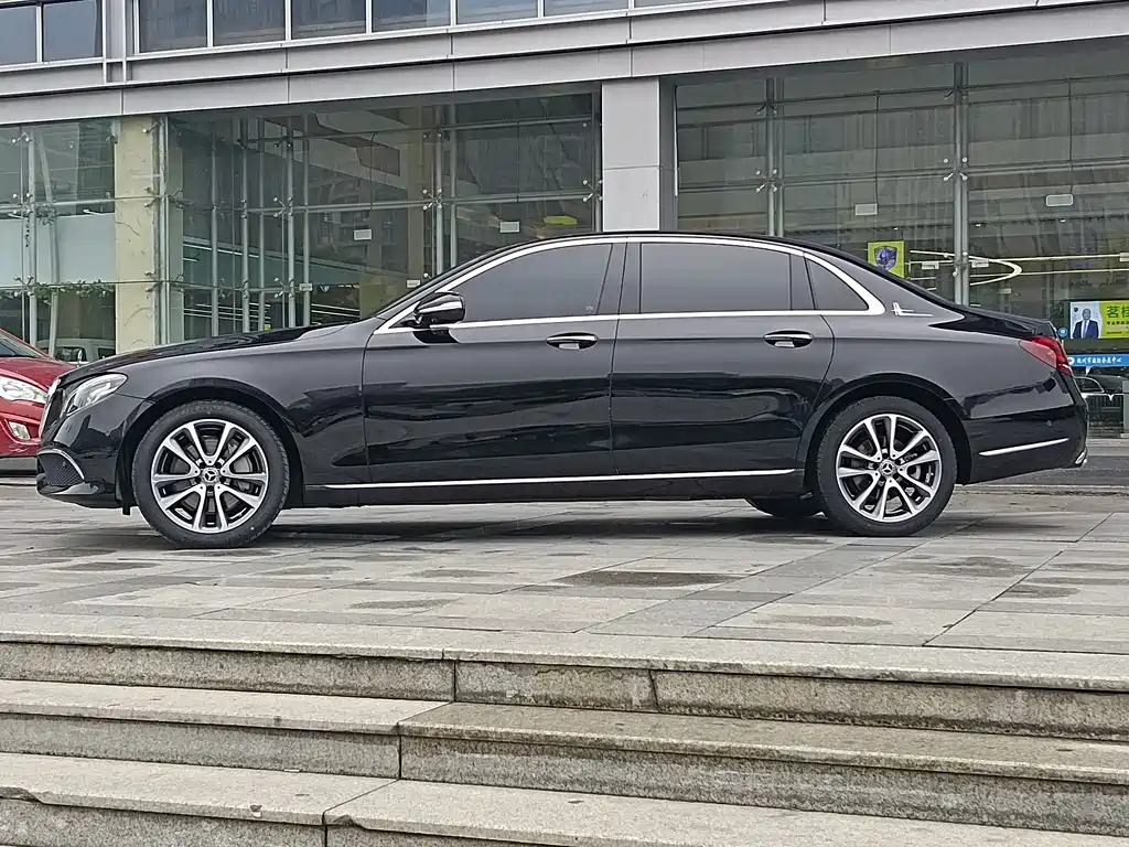 Mercedes-Benz E-Class 2019 — фото 5