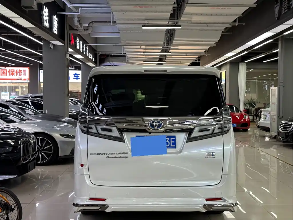 Toyota Vellfire 2020 — фото 6