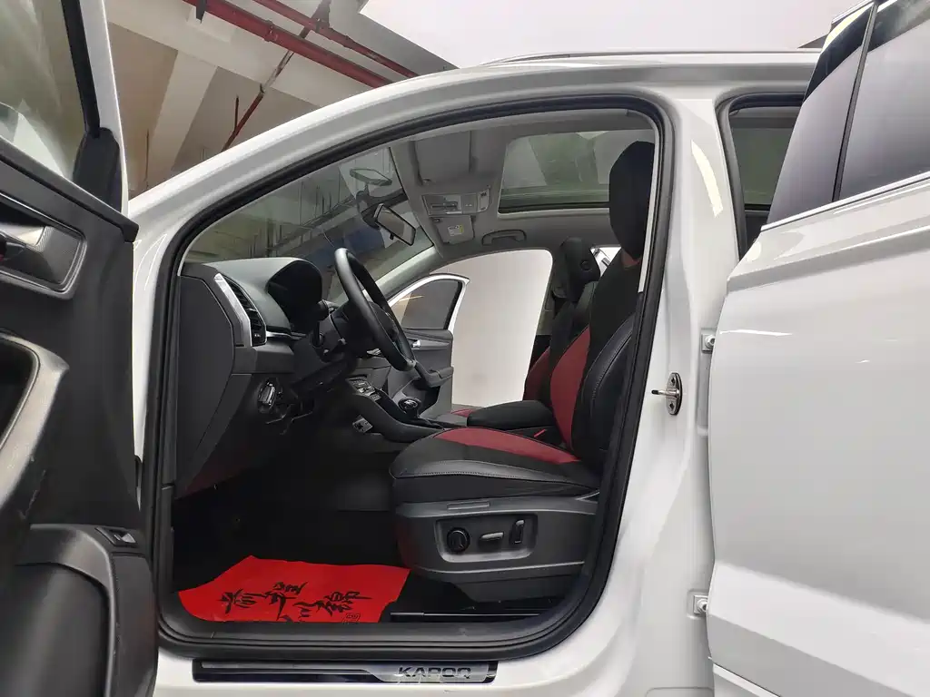 Skoda Karoq 2023 — фото 10
