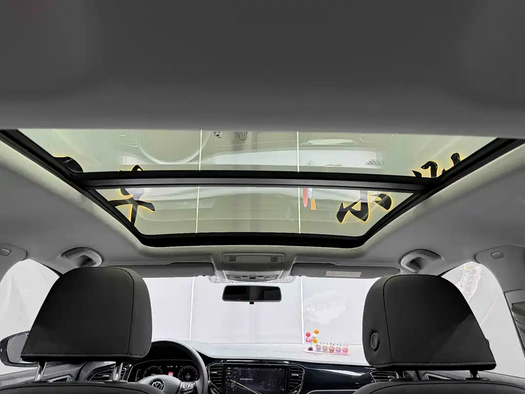 Volkswagen T-Roc 2022 — фото 19