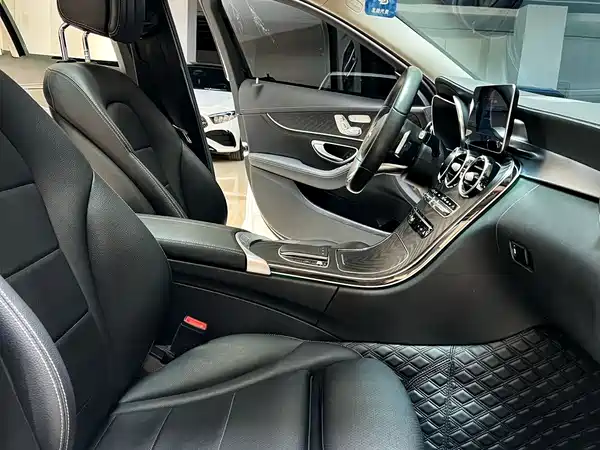 Mercedes-Benz C-Class 2020