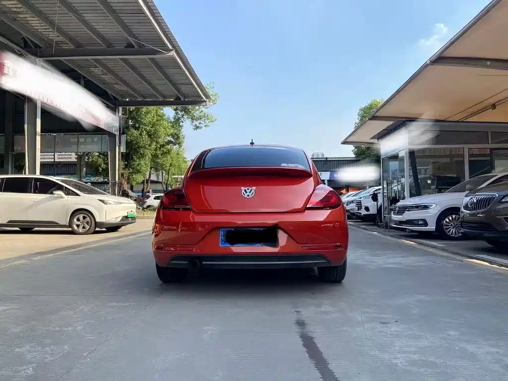 Volkswagen Beetle 2017 — фото 8