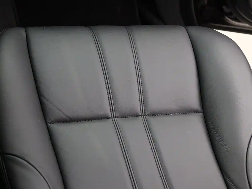 Jaguar XJ 2014 — фото 25