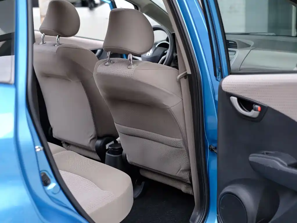 Honda Fit 2010 — фото 28