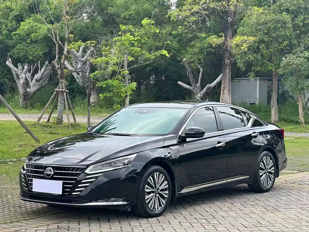 Nissan Teana 2022