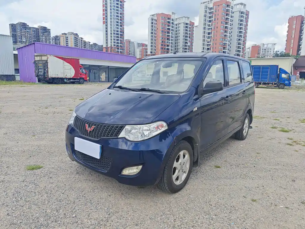 Wuling Hongguang 2014 — фото 1