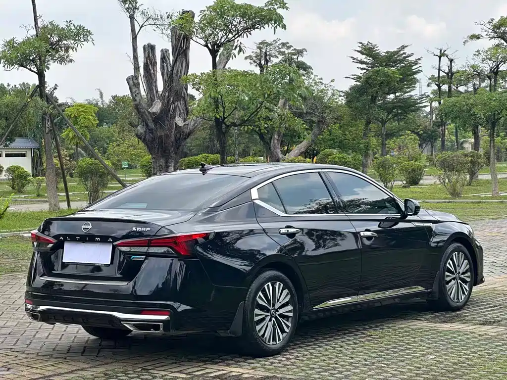 Nissan Teana 2022 — фото 10