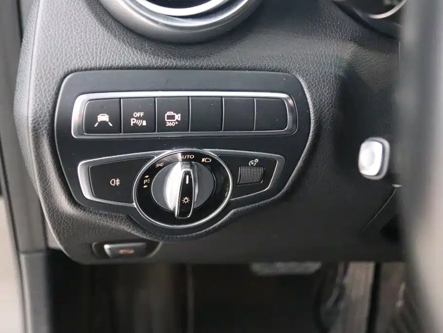 Mercedes-Benz GLC 2017 — фото 10