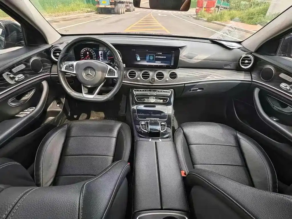 Mercedes-Benz E-Class 2016