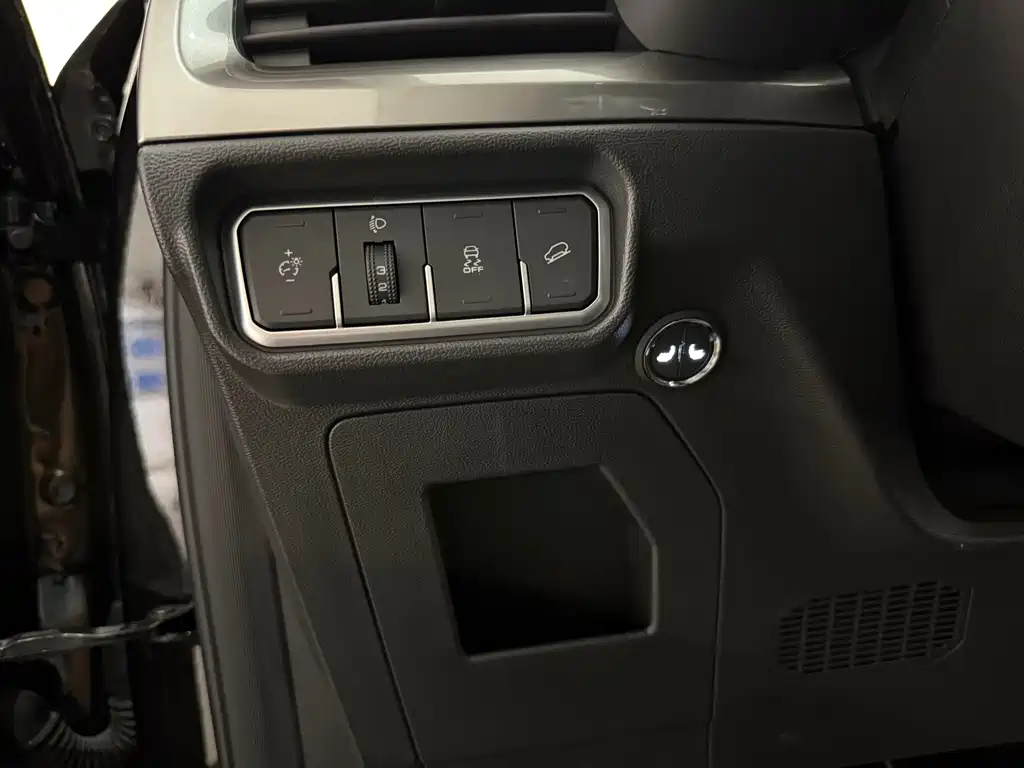 Haval H6 2023 — фото 16