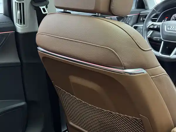 Audi A6L 2022