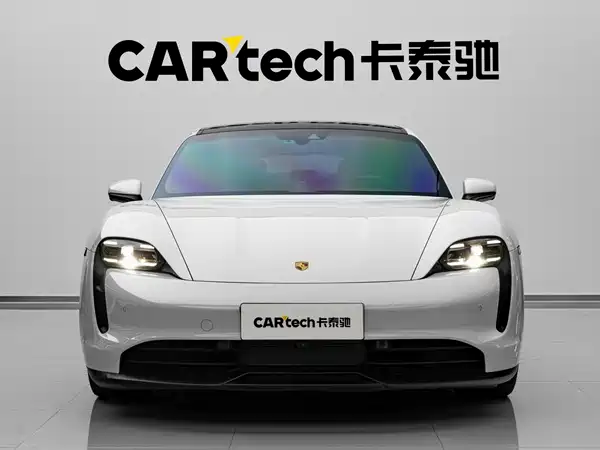 Porsche Taycan 2021