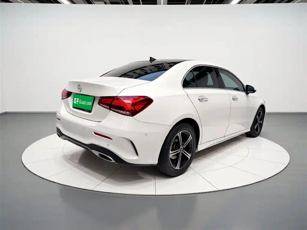 Mercedes-Benz A-Class 2022 — фото 13