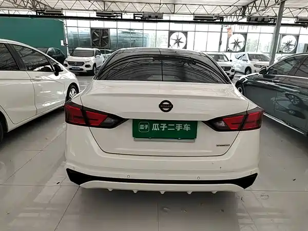 Nissan Teana 2022