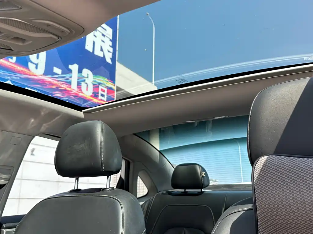 Roewe i6 MAX New Energy 2022 — фото 6