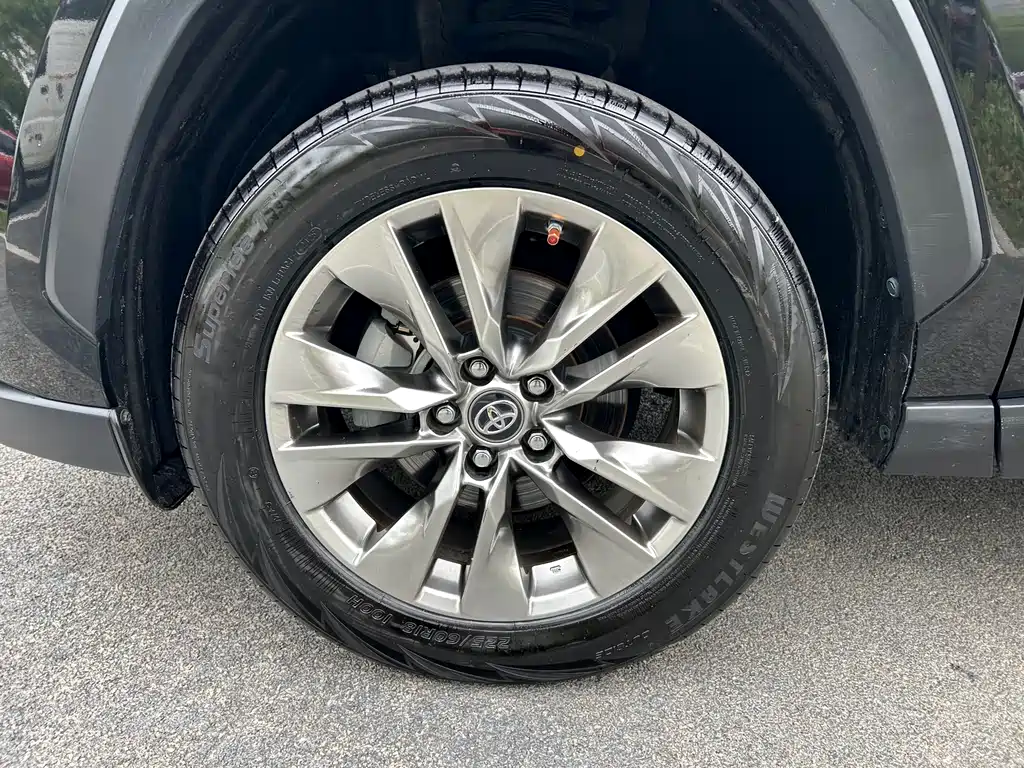 Toyota Wildlander 2022 — фото 12