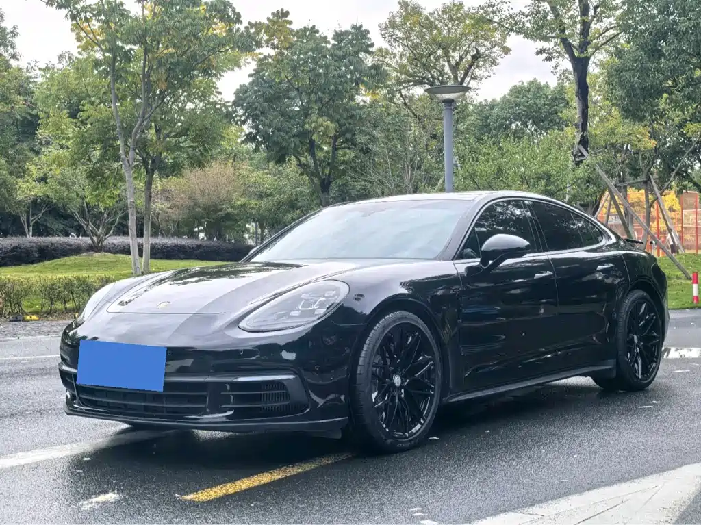 Porsche Panamera 2019