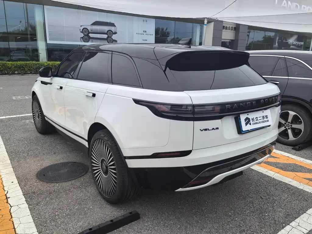 Land Rover Range Rover Velar 2026 — фото 7