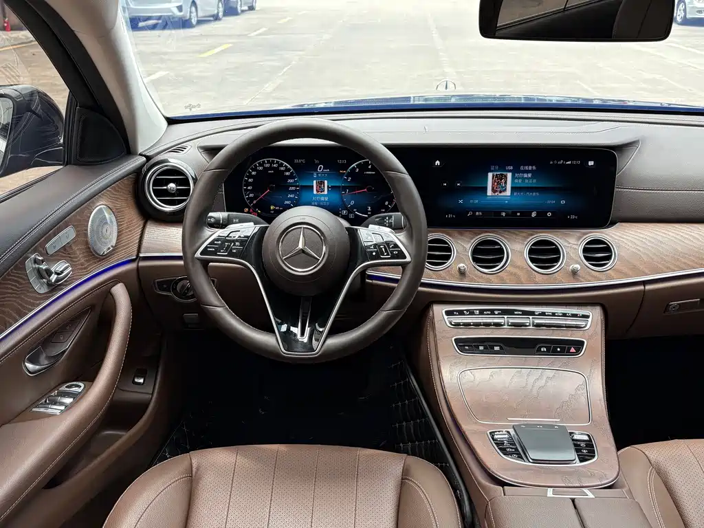 Mercedes-Benz E-Class 2023 — фото 5