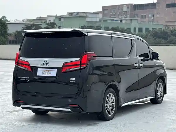 Toyota Alphard 2021