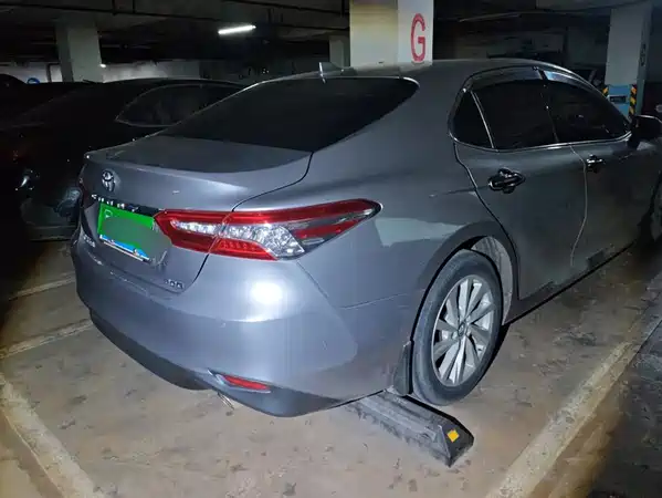 Toyota Camry 2021