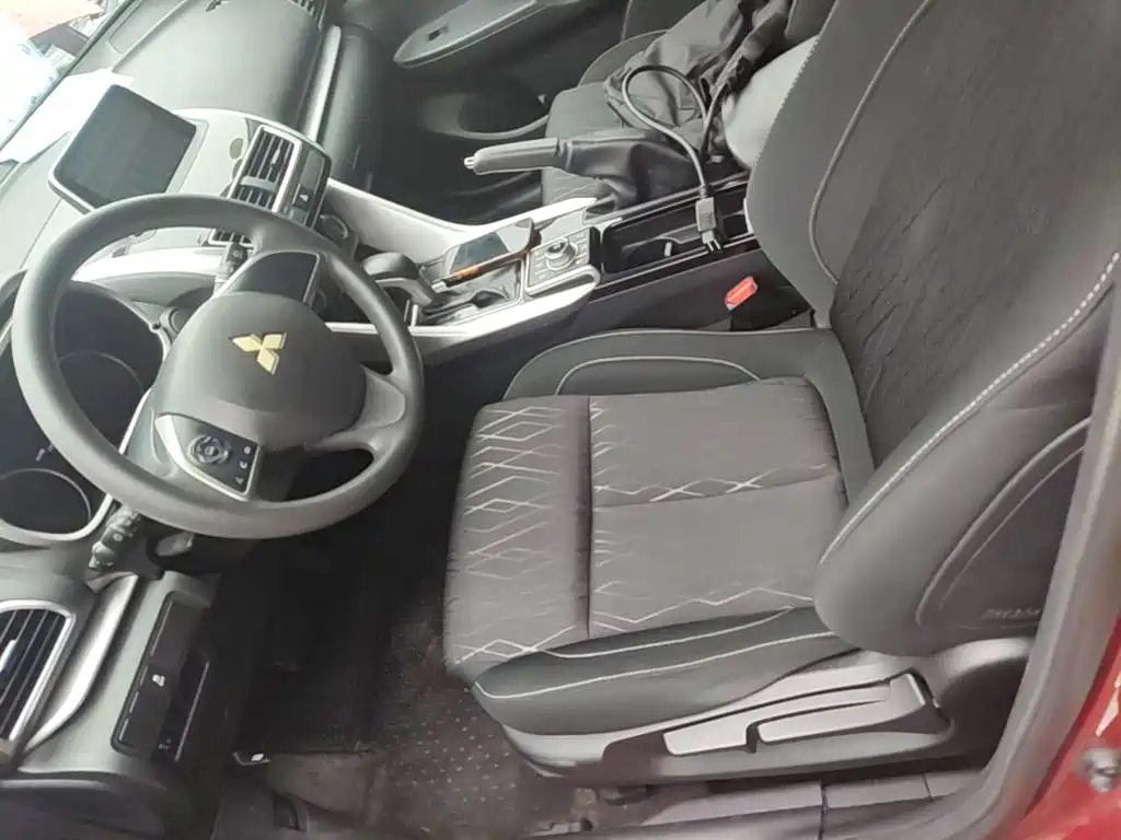 Mitsubishi Eclipse Cross 2019 — фото 15