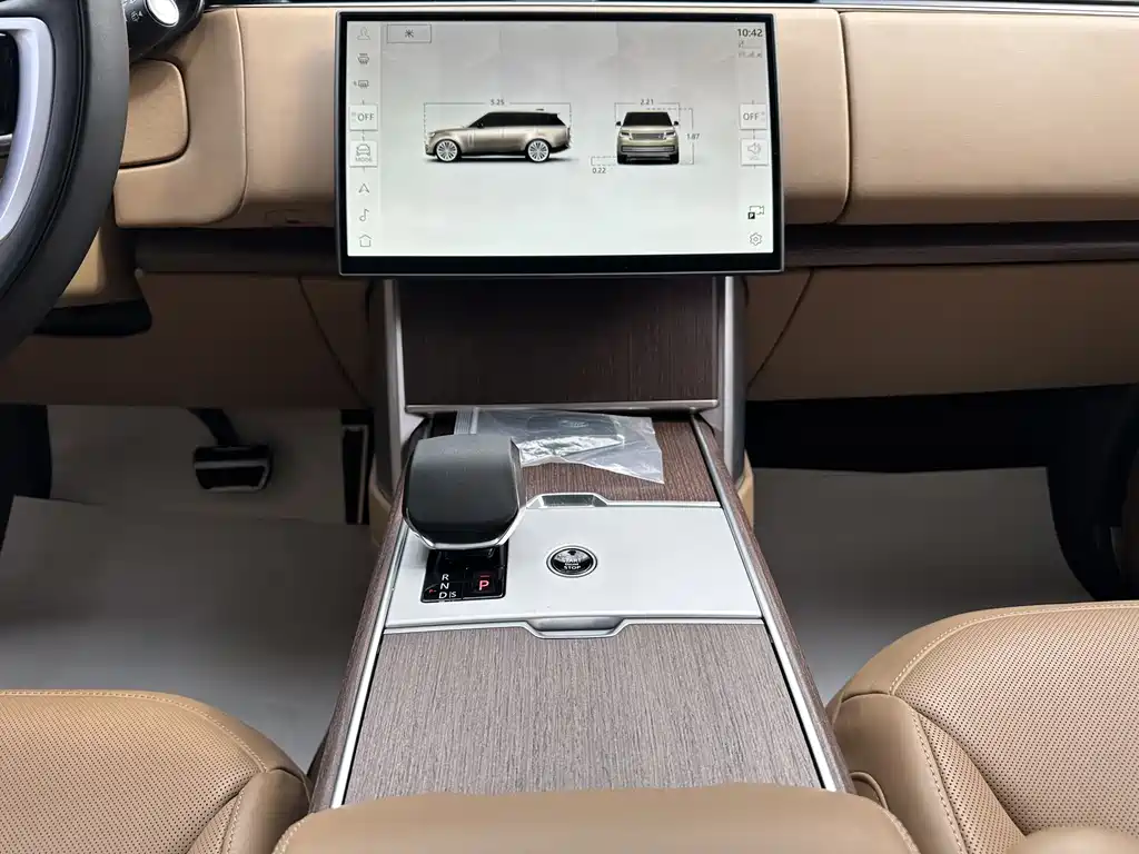 Land Rover Range Rover 2024 — фото 12