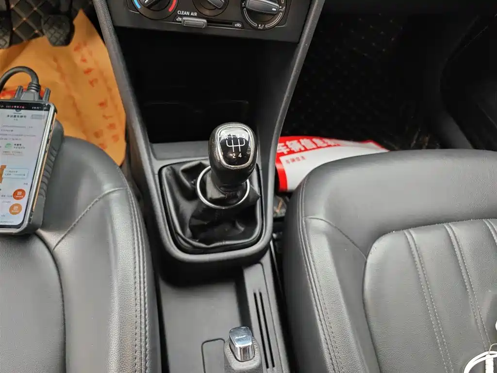 Skoda Rapid 2018 — фото 14