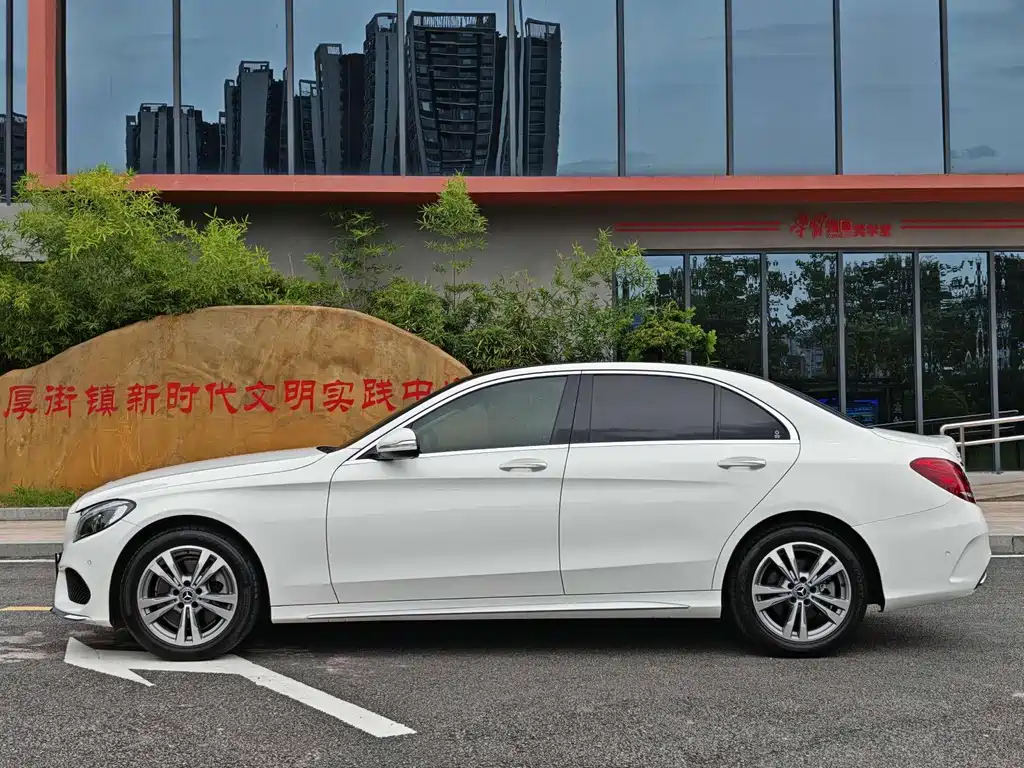 Mercedes-Benz C-Class 2017