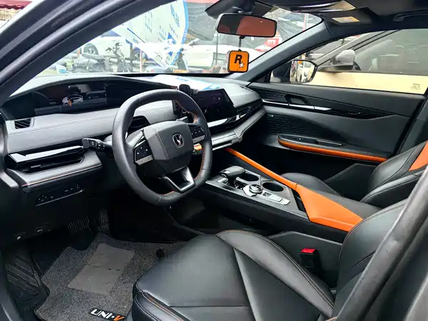 Changan UNI-V 2022