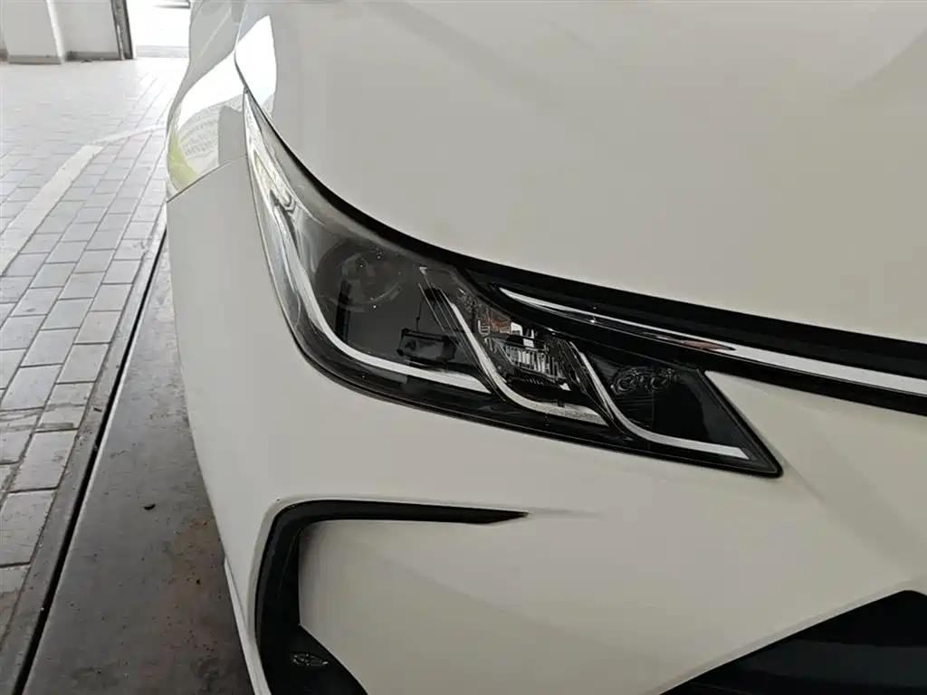 Toyota Corolla 2020 — фото 13