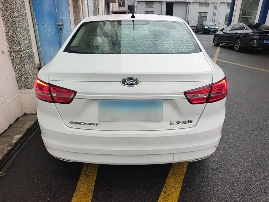 Ford Escort 2016