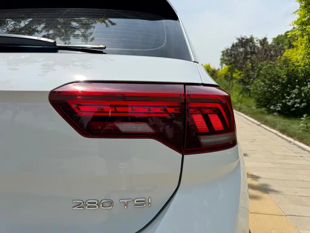 Volkswagen T-Roc 2022 — фото 22