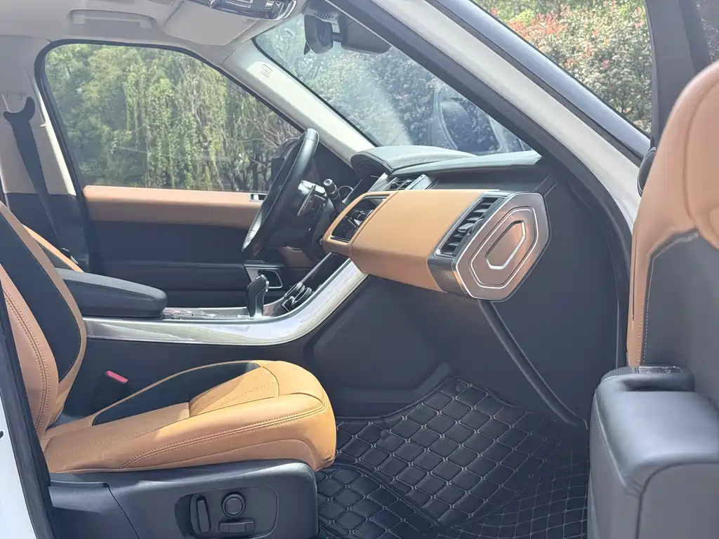 Land Rover Sport 2020 — фото 12