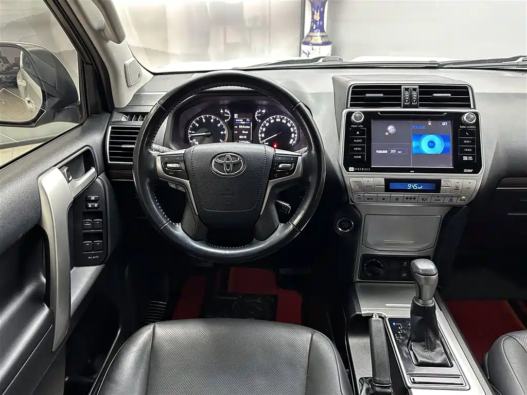 Toyota Prado 2019 — фото 10