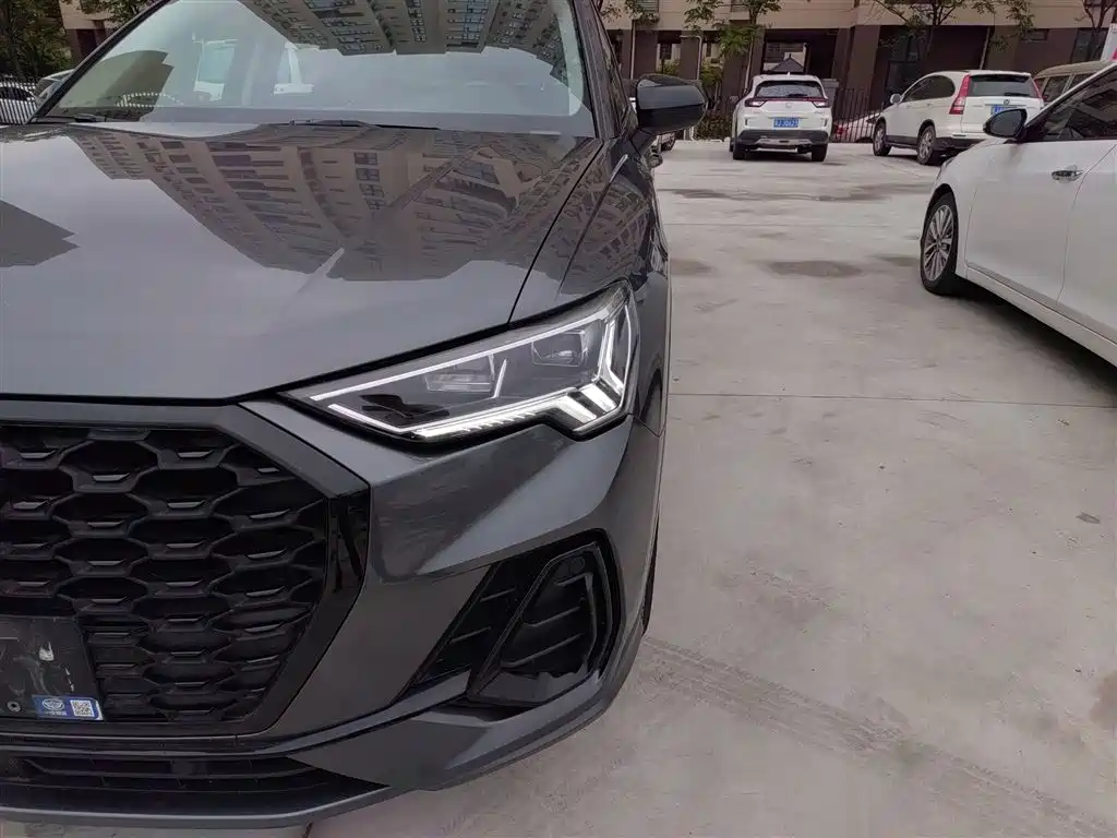 Audi Q3 Sportback 2023 — фото 23