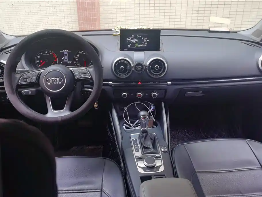 Audi A3 2021 — фото 12