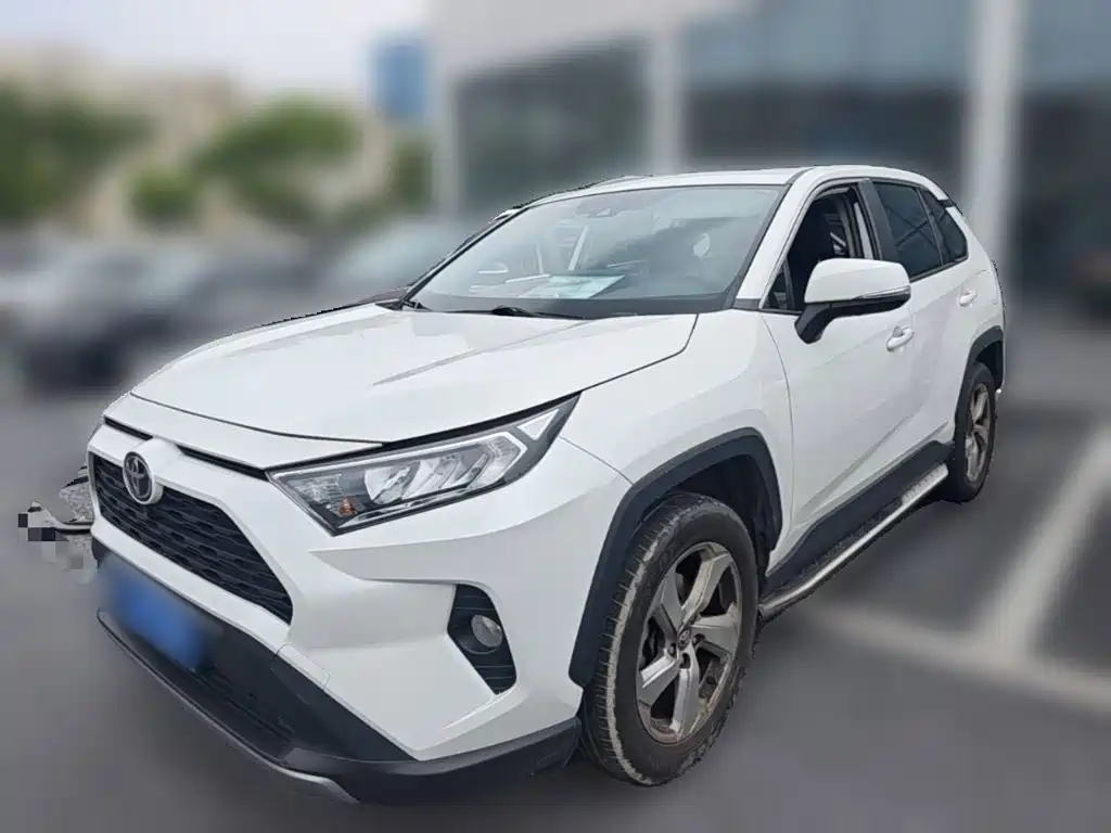 Toyota RAV4 2020 — фото 1