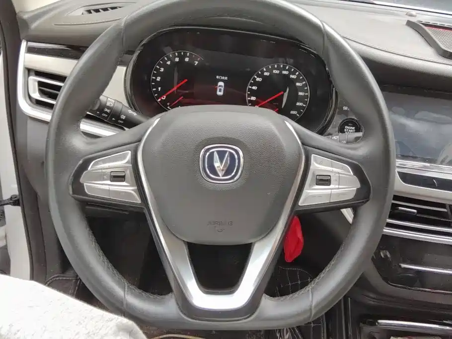Changan CS35PLUS 2018 — фото 15
