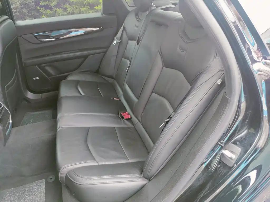 Cadillac CT6 2022 — фото 17