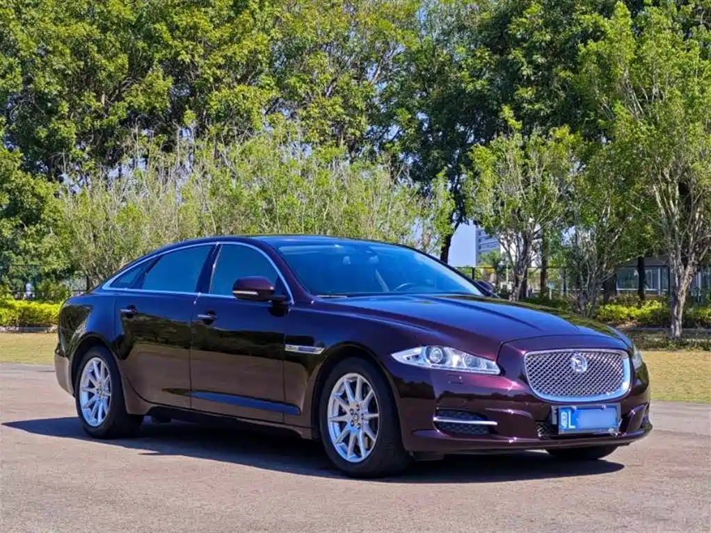 Jaguar XJ 2012